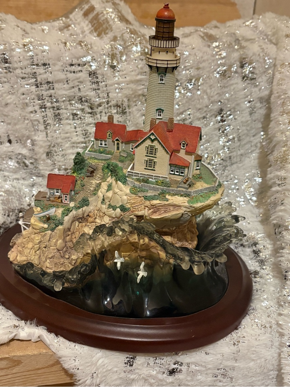 Lenox vintage “Light at Lands End”’lighthouse sculpture from 1998!lighthouse